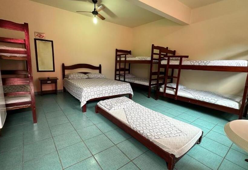 پانسیون Suítes Casa Rosada