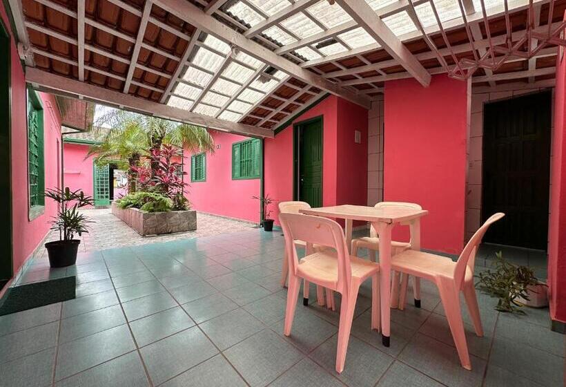 پانسیون Suítes Casa Rosada
