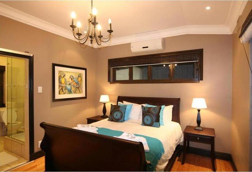 פנסיון De Charmoy Riverside