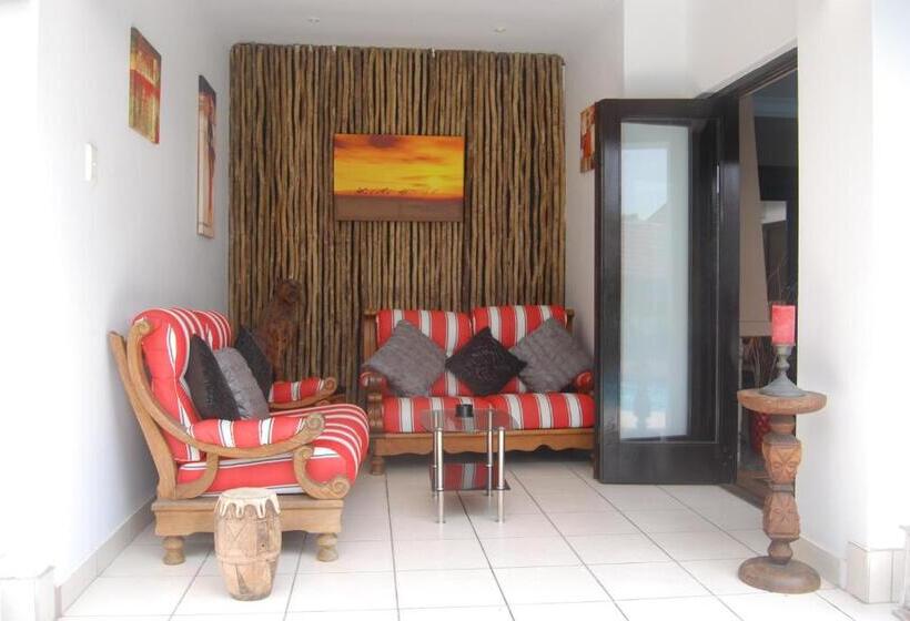 פנסיון De Charmoy Riverside