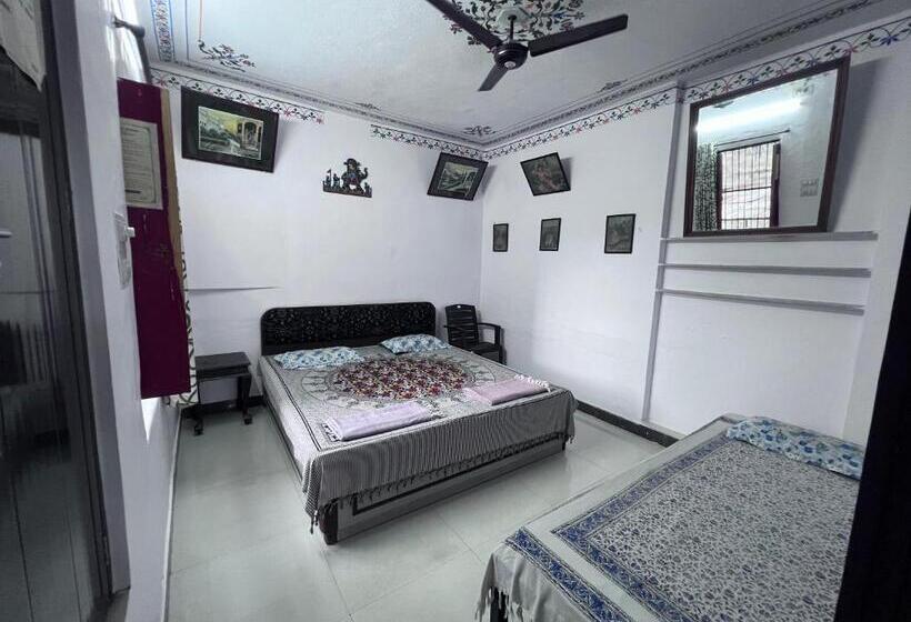 Pension (Hôtel basse catégorie) Nukkad Guest House