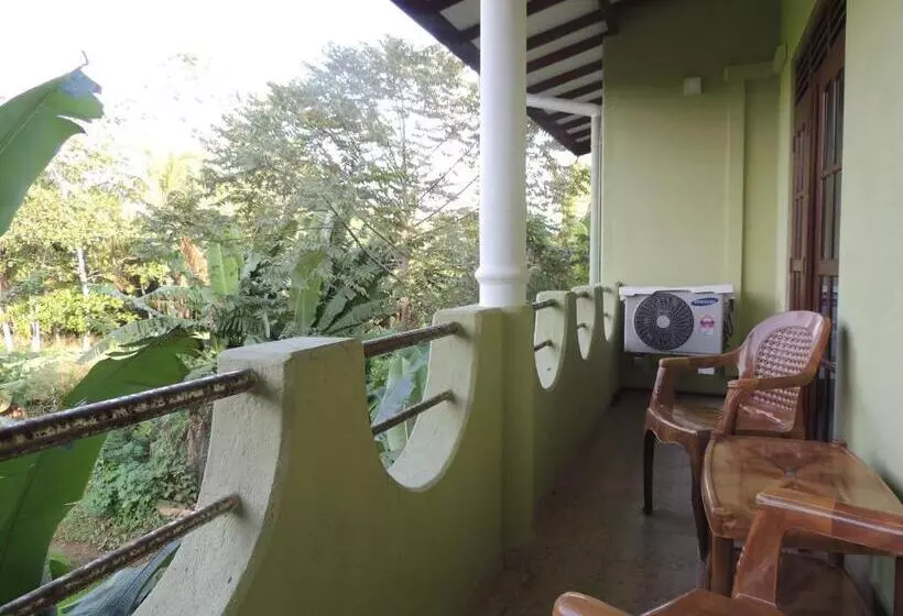 ペンション Arana Bungalow