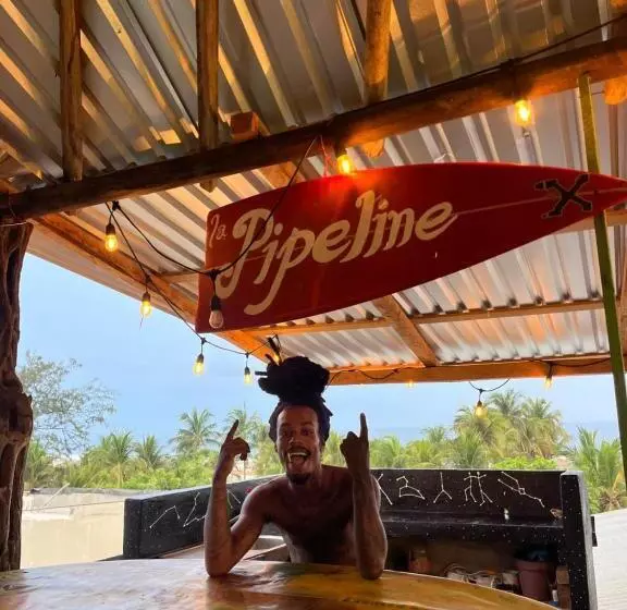 ペンション Pipeline Hostel