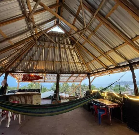 ペンション Pipeline Hostel