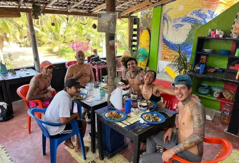 ペンション Pipeline Hostel