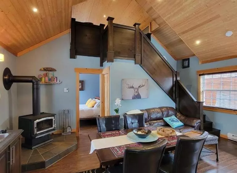 Retkeilymaja The Deer Lake Loft