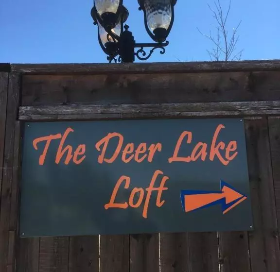Retkeilymaja The Deer Lake Loft