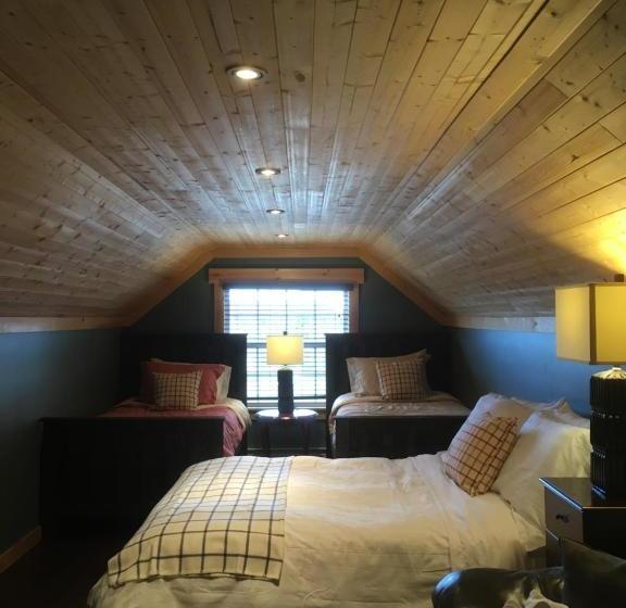 הוסטל The Deer Lake Loft