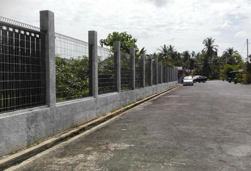 בית מלון כפרי Harum Manis Country House