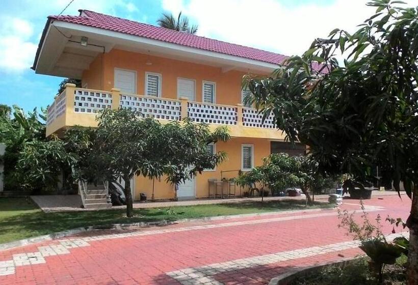 בית מלון כפרי Harum Manis Country House