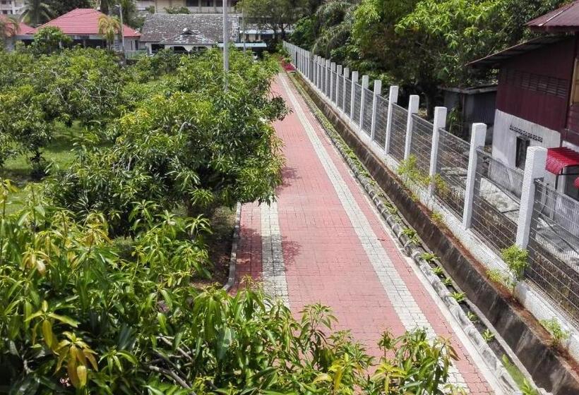 בית מלון כפרי Harum Manis Country House