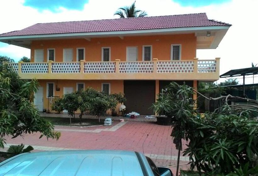 בית מלון כפרי Harum Manis Country House