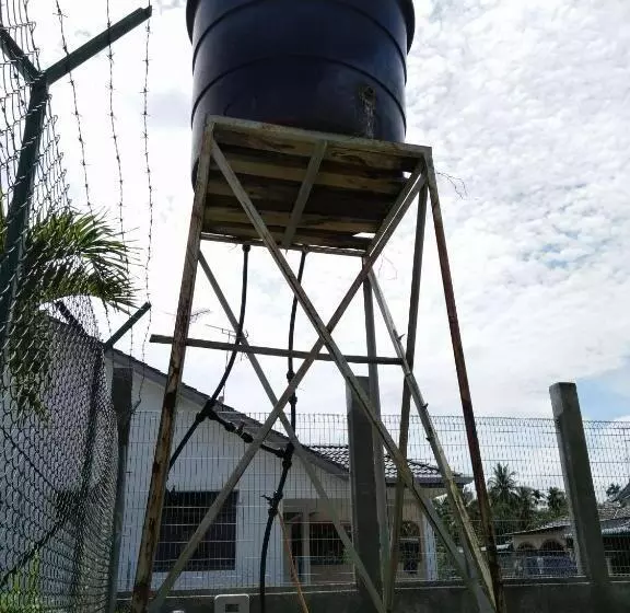 Hotelli Harum Manis Country House