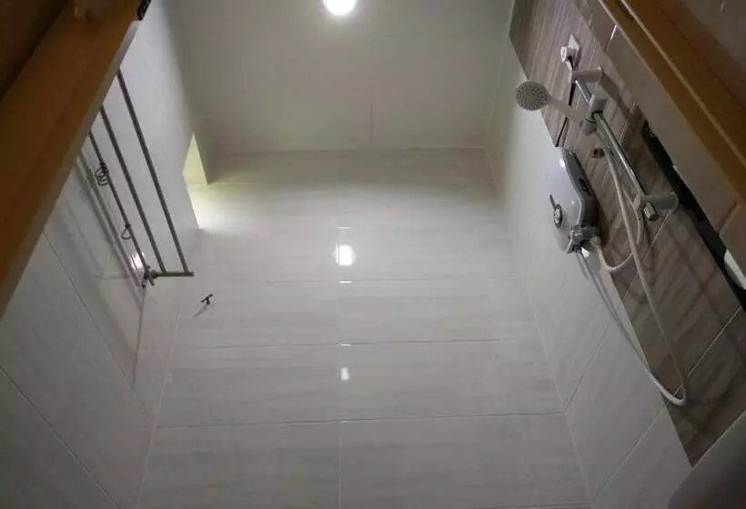 Hotelli Harum Manis Country House