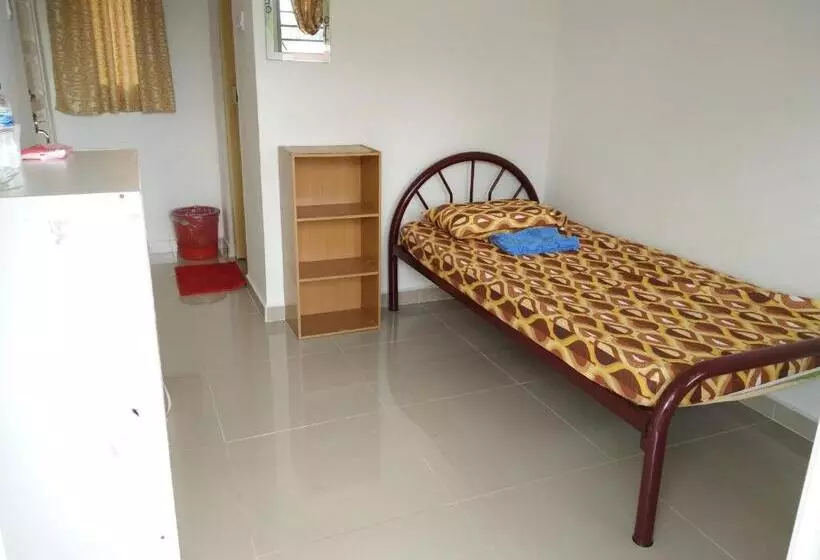 Hotelli Harum Manis Country House