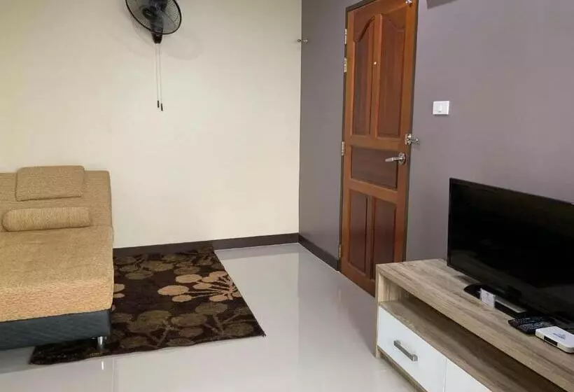 Isayarada Apartment