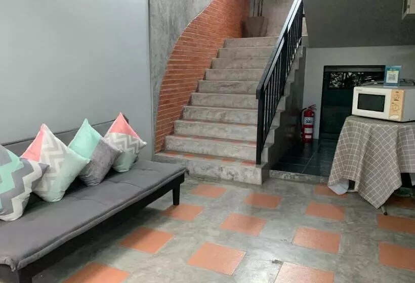 Isayarada Apartment