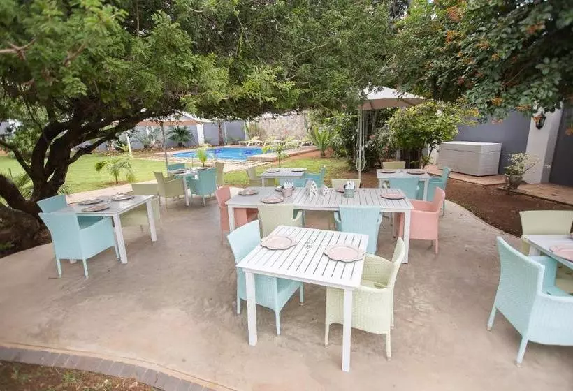 Majatalo Familia Guesthouse