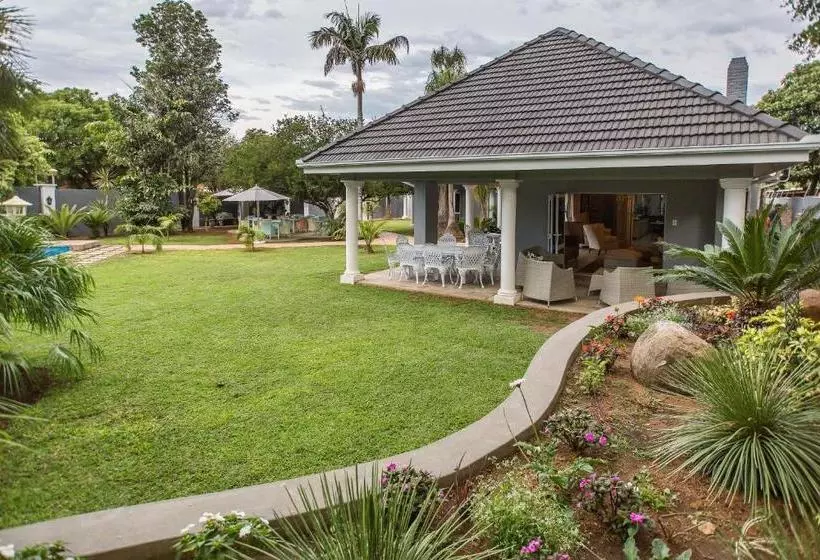 Majatalo Familia Guesthouse