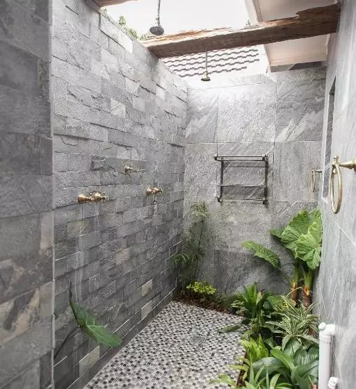 Majatalo Familia Guesthouse