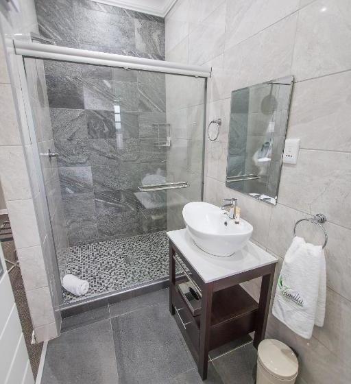 Пансион Familia Guesthouse