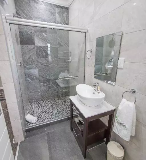 Majatalo Familia Guesthouse