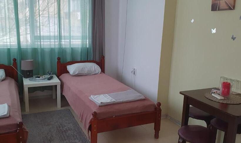 膳宿费 Rooms Lagat