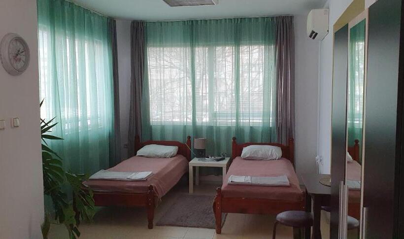 膳宿费 Rooms Lagat