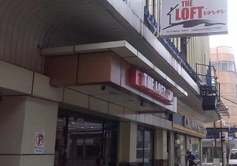 ユースホステル The Loft Inn