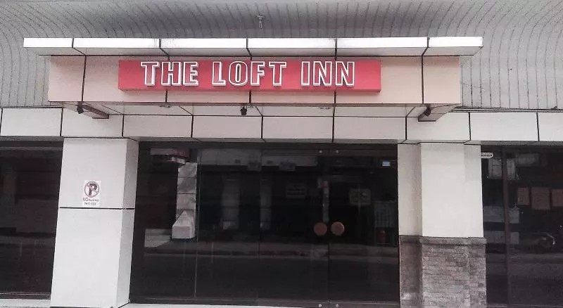 ユースホステル The Loft Inn