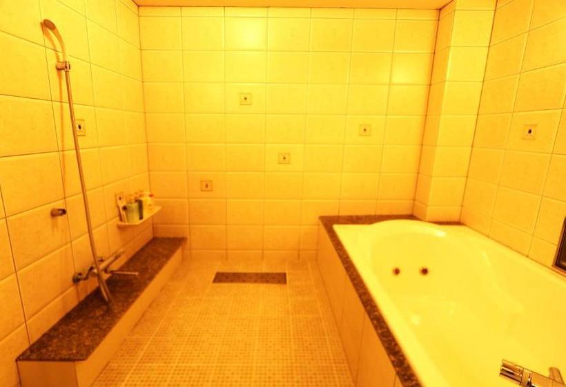 בית מלון כפרי Aura Resort Nara