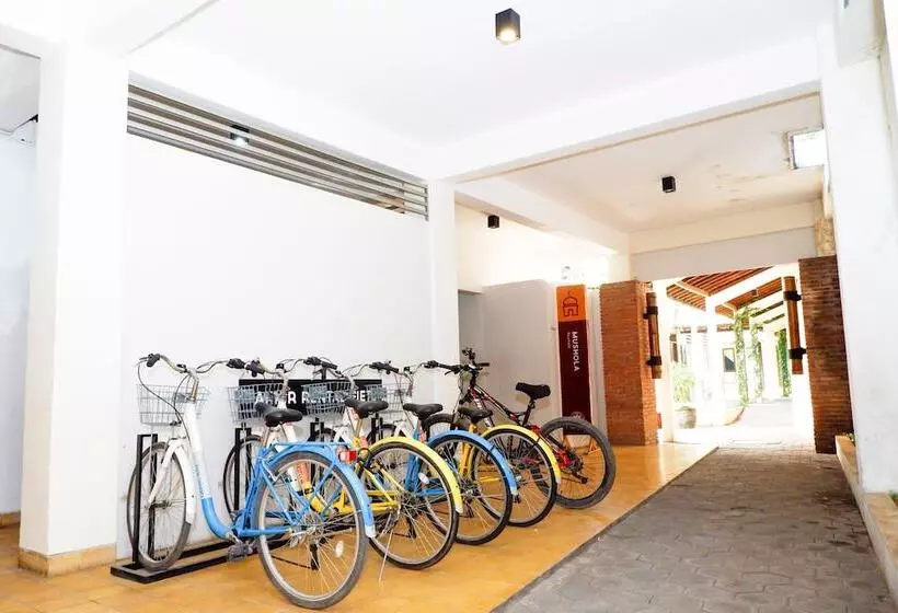 ホテル Oyo 422 Achterhuis Residence