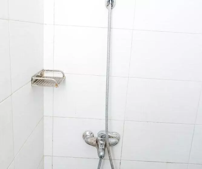 ホテル Oyo 422 Achterhuis Residence