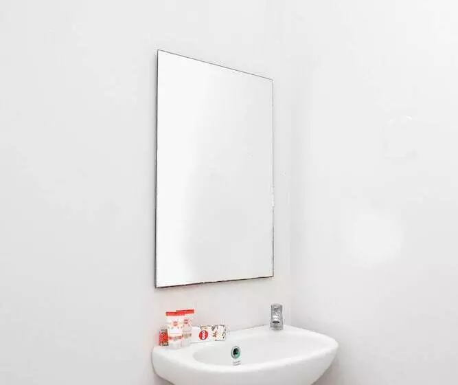 ホテル Oyo 422 Achterhuis Residence