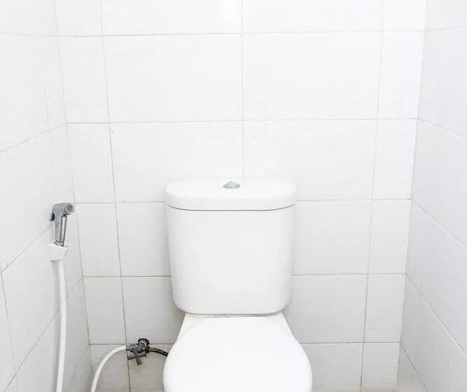 ホテル Oyo 422 Achterhuis Residence