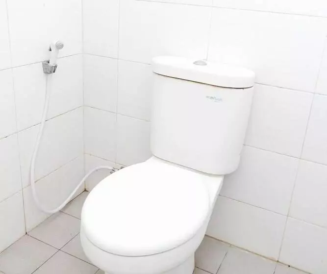 ホテル Oyo 422 Achterhuis Residence