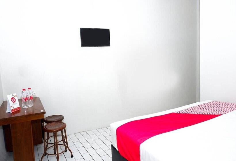 فندق Oyo 422 Achterhuis Residence