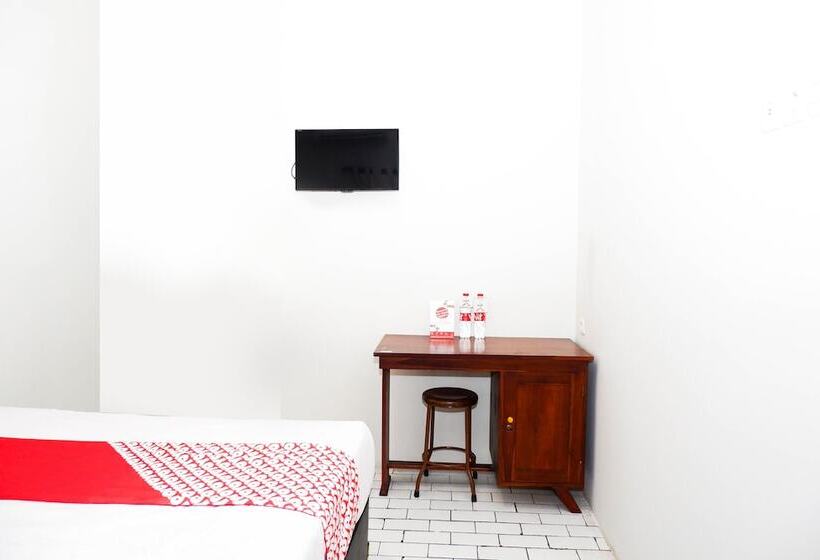 فندق Oyo 422 Achterhuis Residence