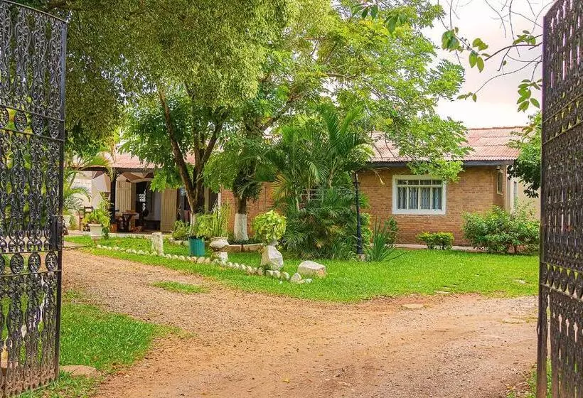 ペンション Pousada Doce Lar