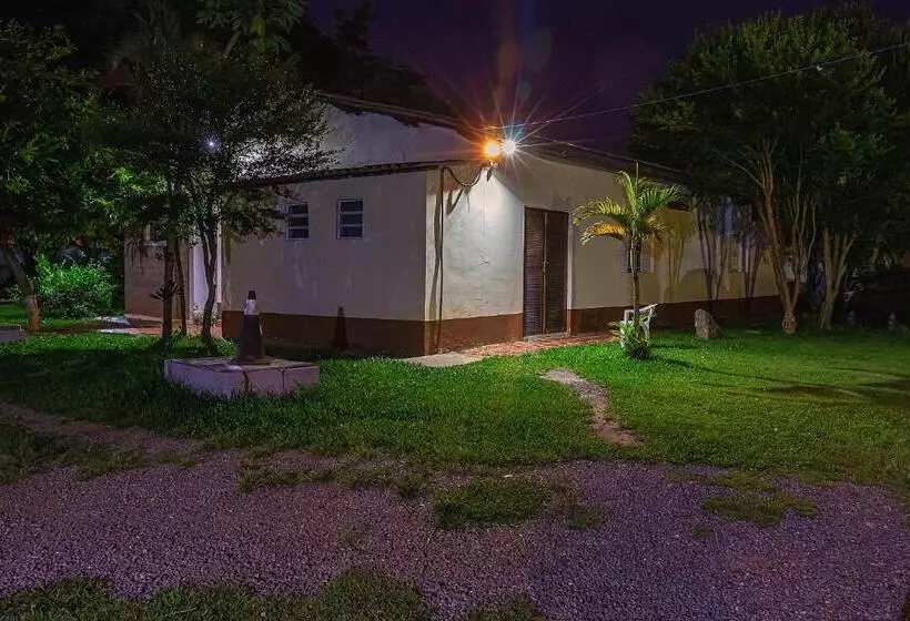 ペンション Pousada Doce Lar