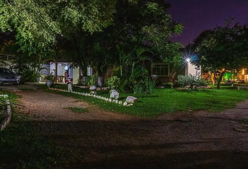 ペンション Pousada Doce Lar