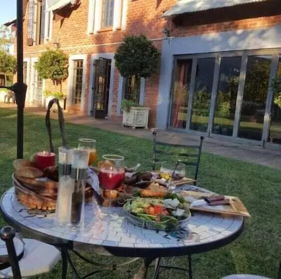 ユースホステル Millstream Inn Guest House