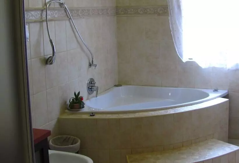 ユースホステル Millstream Inn Guest House
