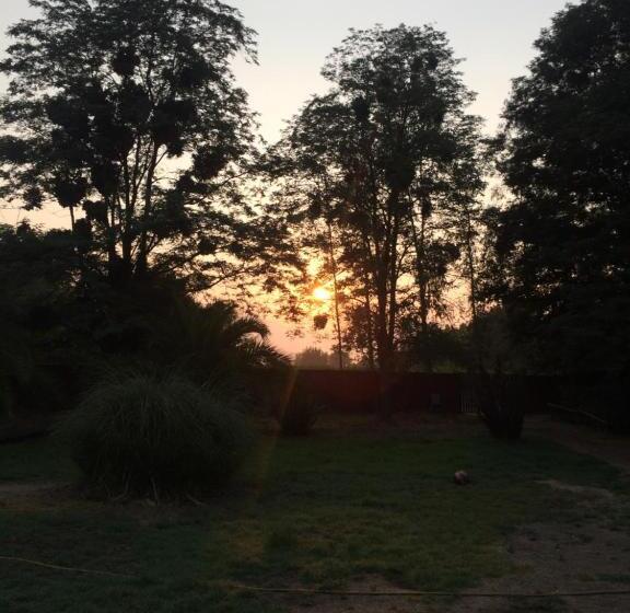 ペンション La Casa Vinilla