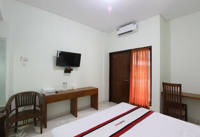 بنسيون Reddoorz @ Turangga Sari