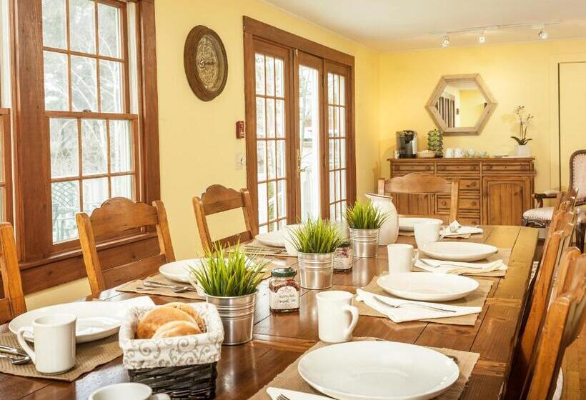 بنسيون Dragonfly Guest House