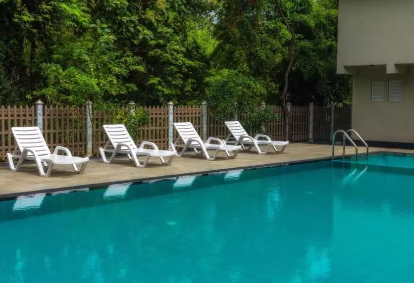 پانسیون Pivisuma Lodge