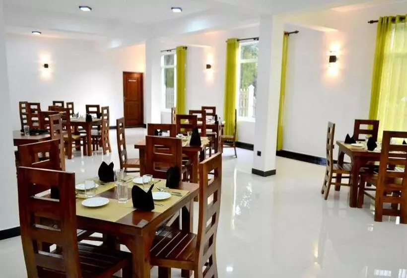 پانسیون Pivisuma Lodge