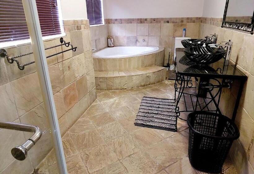 Pension Adorable Designs