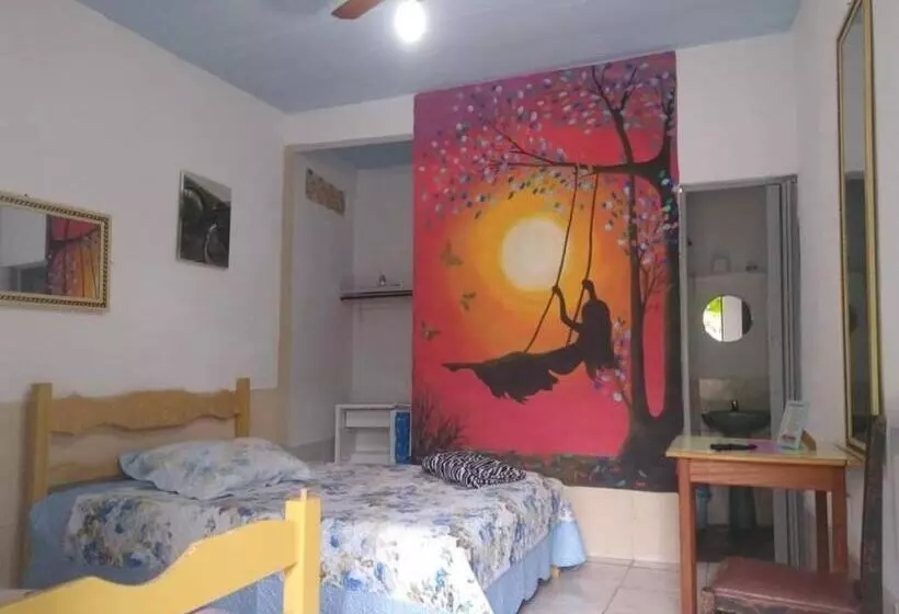 ペンション Pousada Das Estrelas No Centro De Conservatória